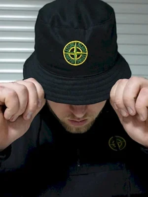 Панама стон Исланд